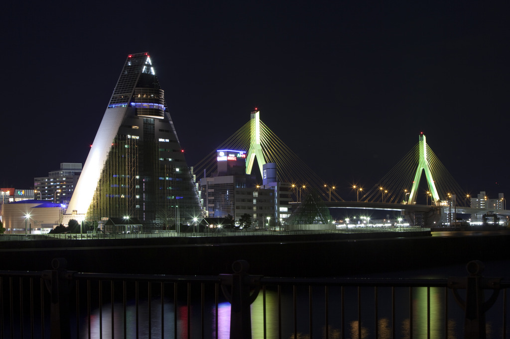 青森ベイ（黄色）