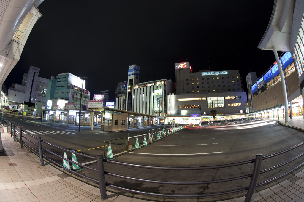 秋田駅前