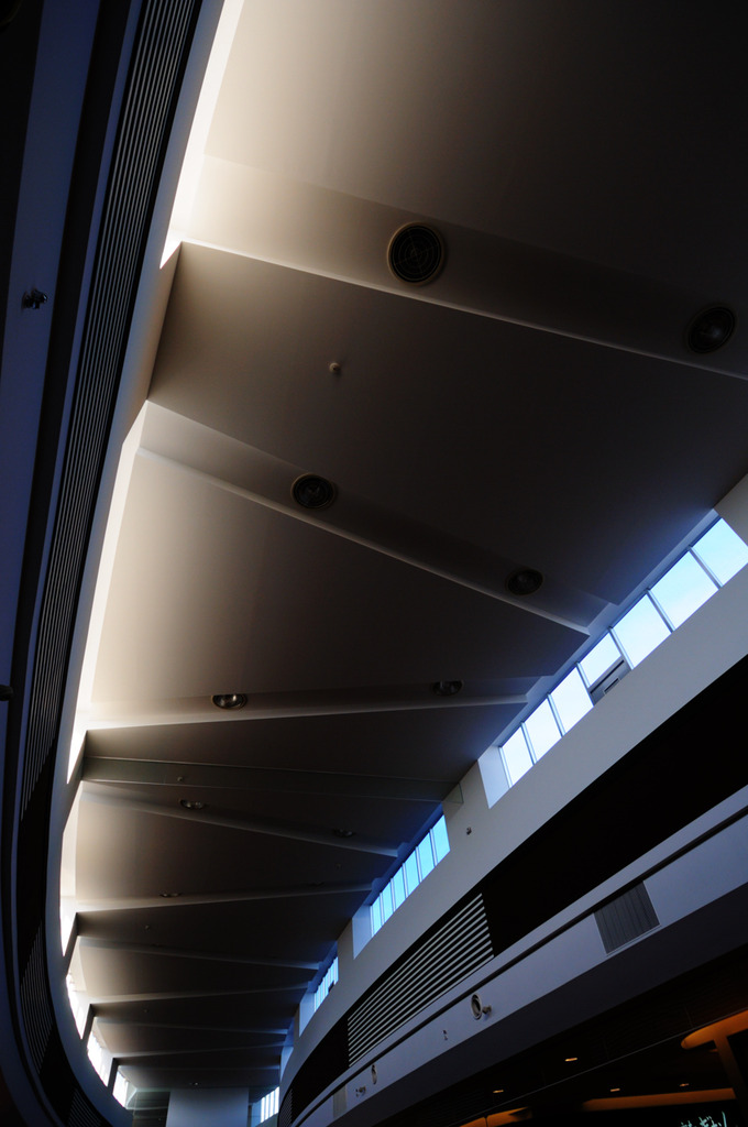 The ceiling 02