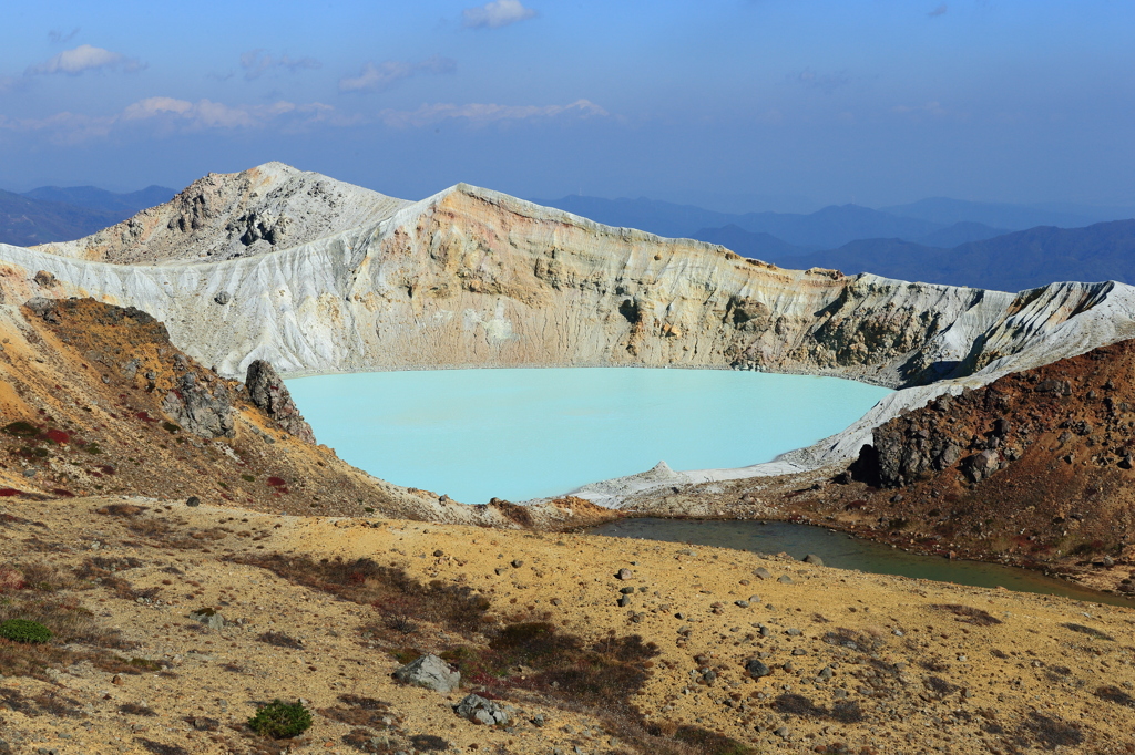 白根山湯釜