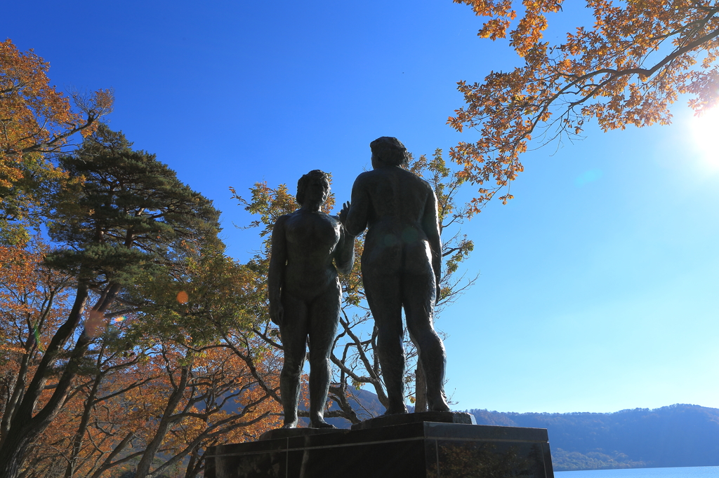 東北秋彩１７・・十和田湖乙女の像