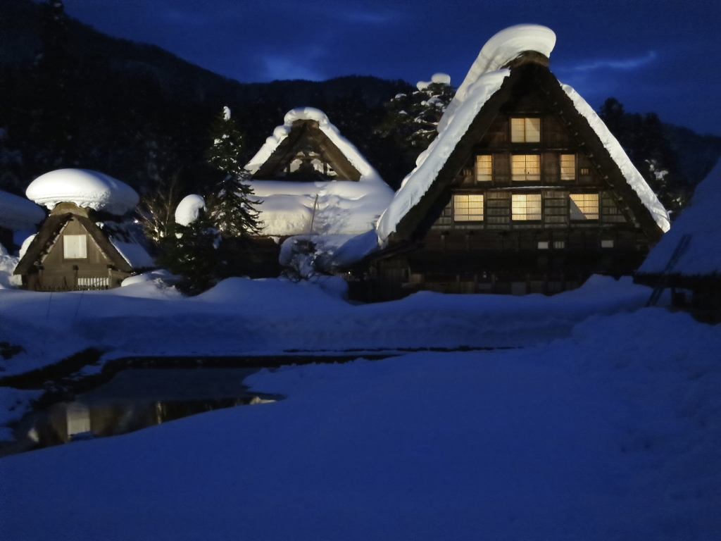 雪の白川郷 夜の光景 By イノッチ Id 写真共有サイト Photohito