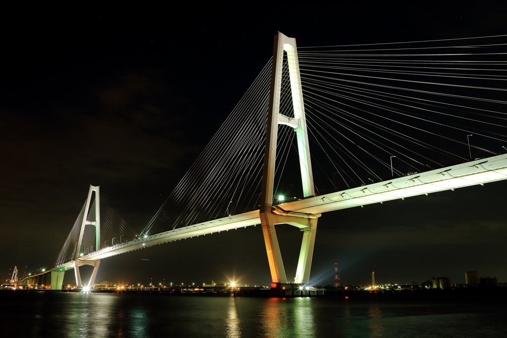 夜景・・名港トリトン