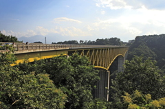 黄色い橋