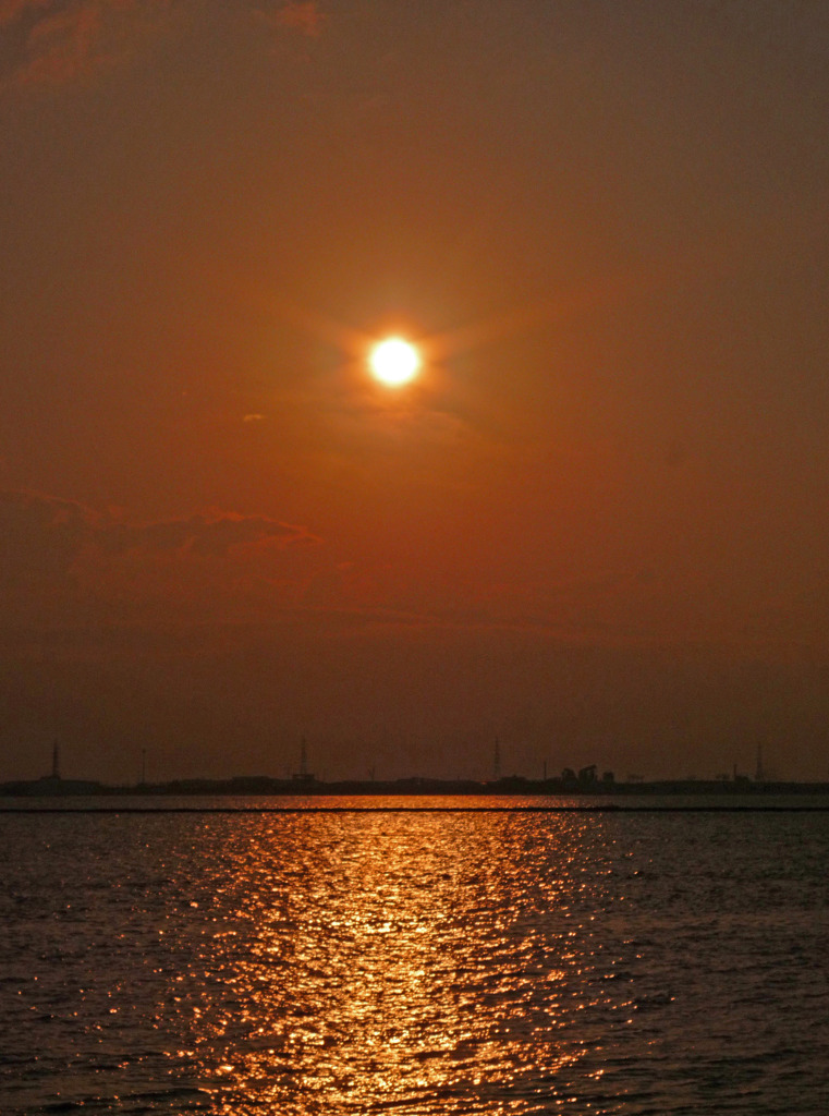 夕日の路