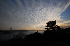 海峡の街で