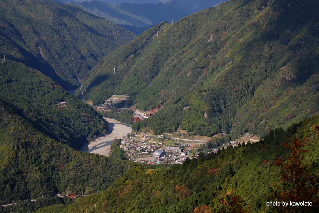 山に押し潰されそう