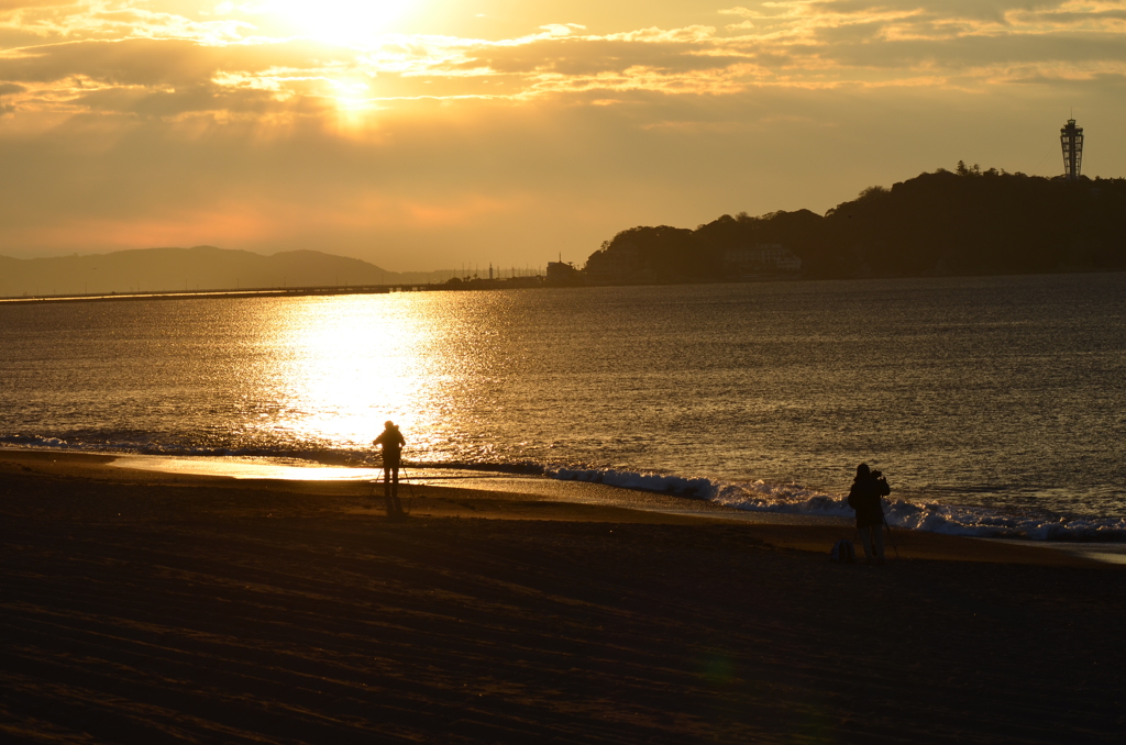 江の島　朝日