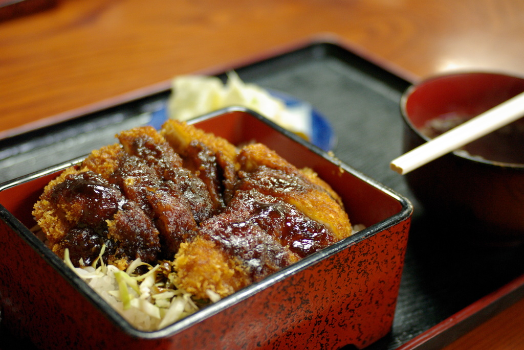 味噌カツだぎゃー