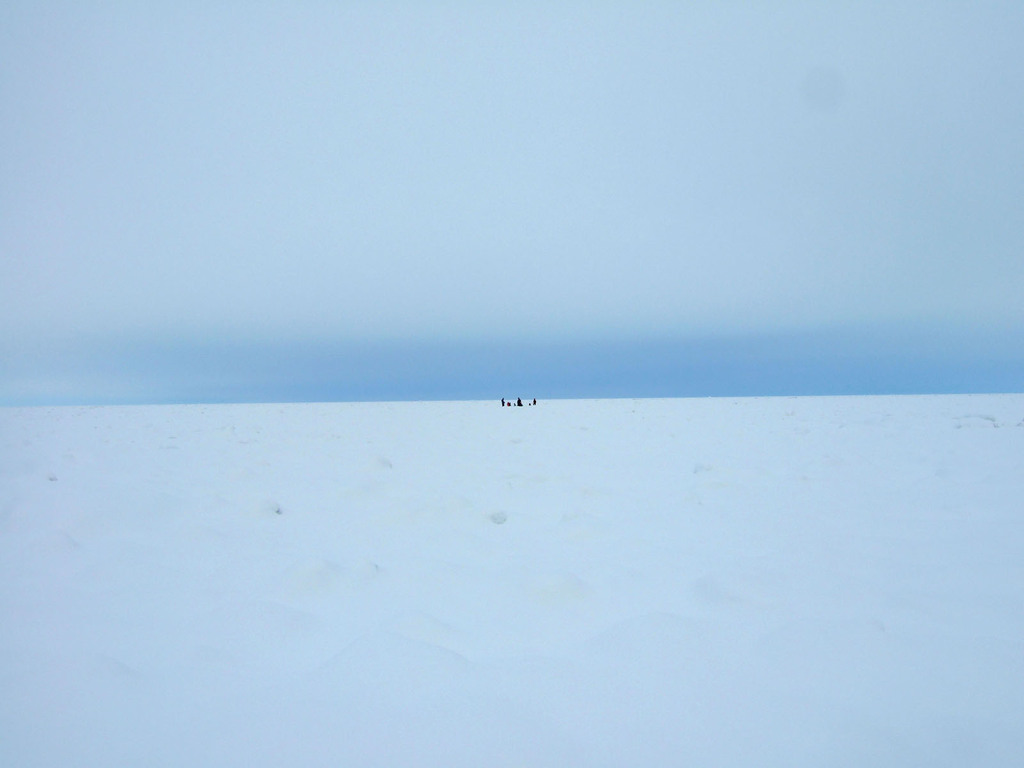 氷海の中の人々