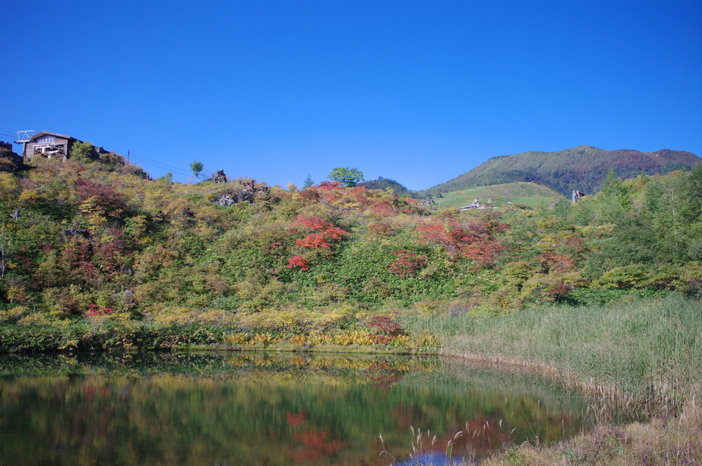 白根山_武具脱の池02