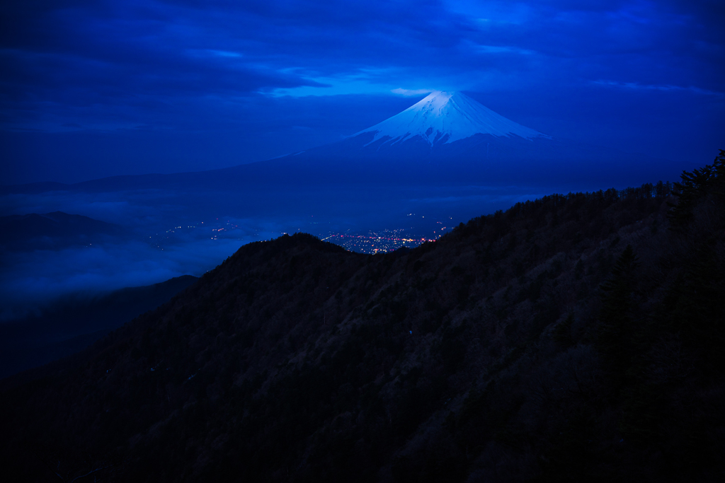 憂鬱な空