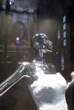 GINZA WINDOW 030