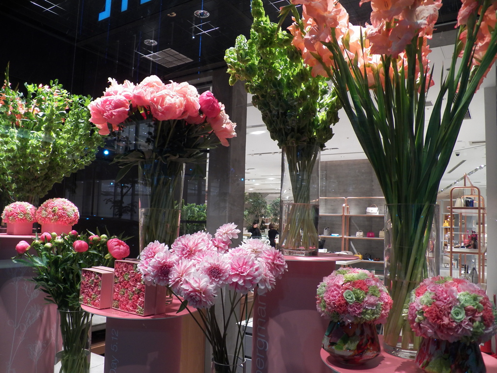 GINZA WINDOW 056