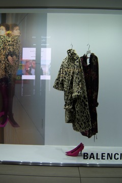 GINZA WINDOW 016