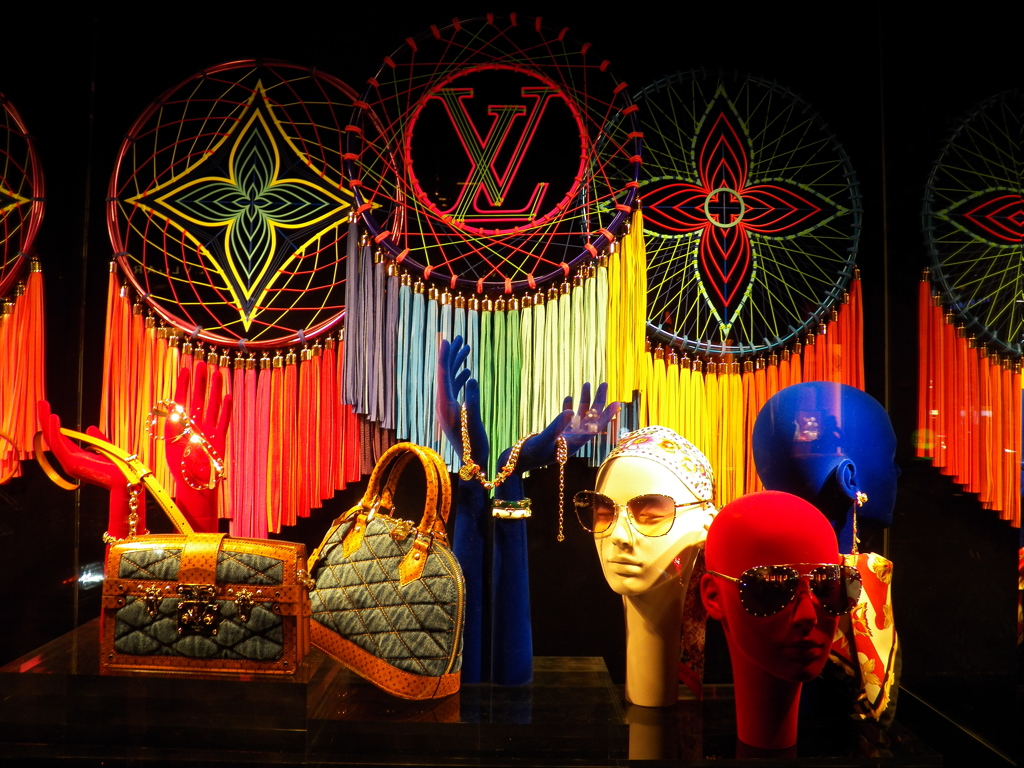 GINZA WINDOW 087