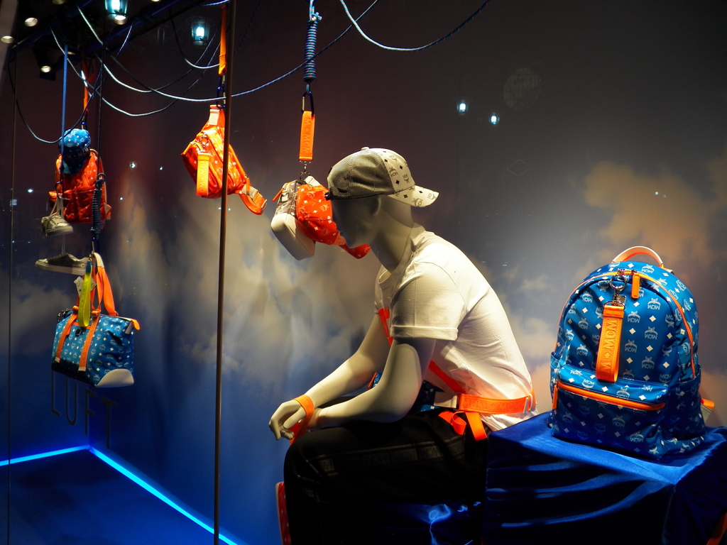 GINZA WINDOW 062