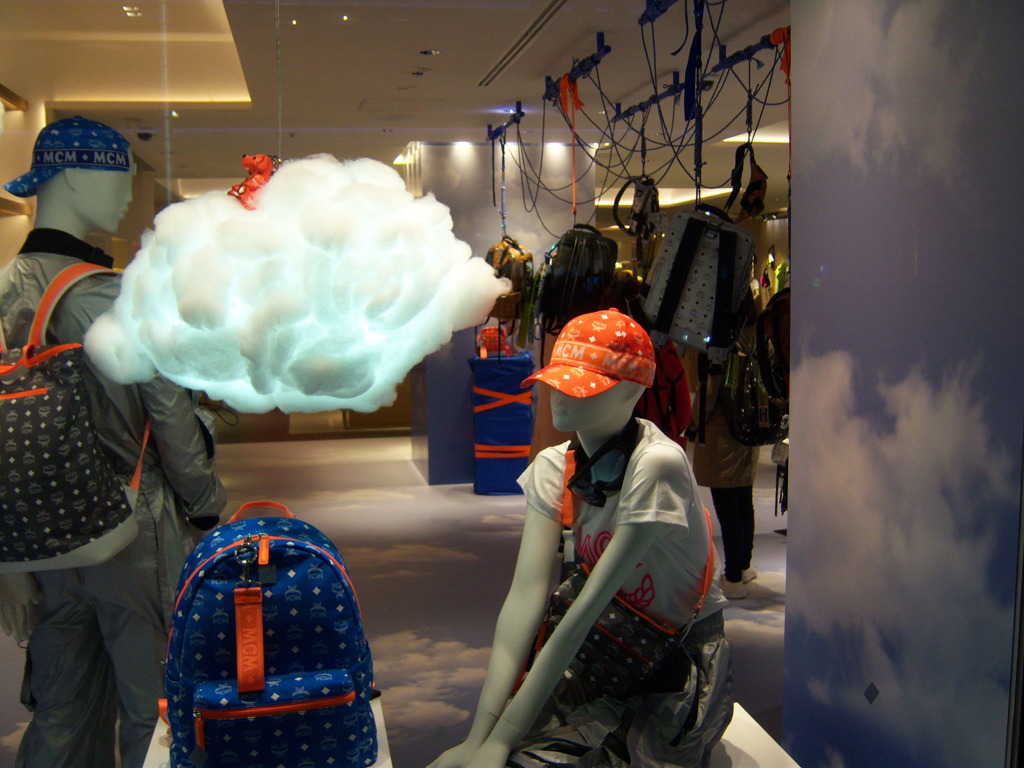 GINZA WINDOW 050