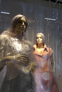 GINZA WINDOW 041