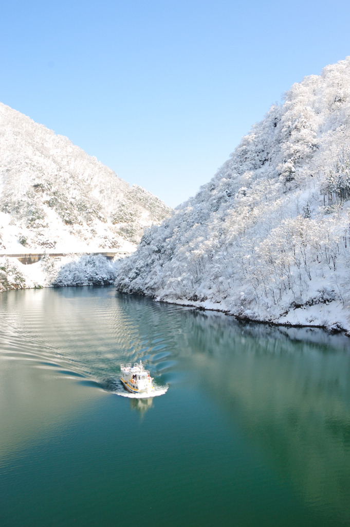 改めて・・・厳冬庄川峡を上る