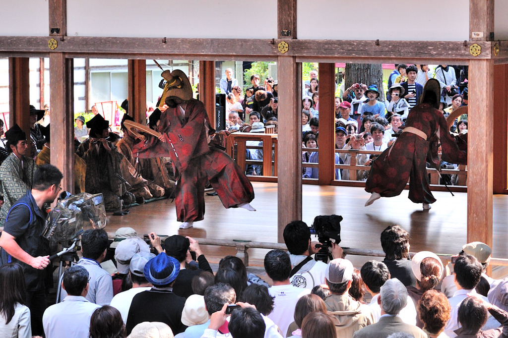 白山宮　奉納こきりこ踊り　放下僧のささら踊り