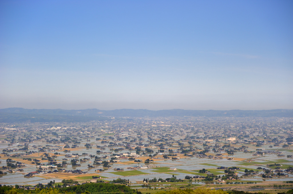 朝霞み散居村