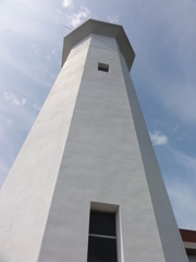 野島崎灯台の真下から。