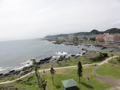 野島崎灯台からの緑地と海と空。