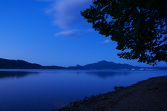 洞爺湖の夜明け