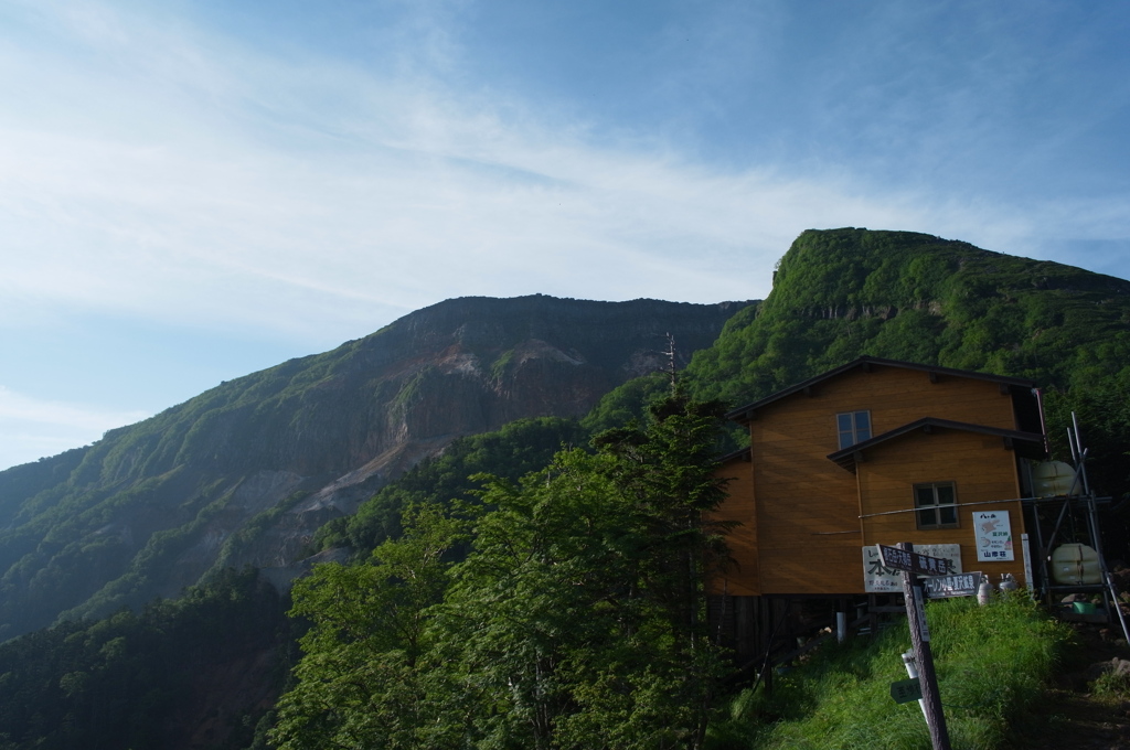 夏沢峠より硫黄岳を