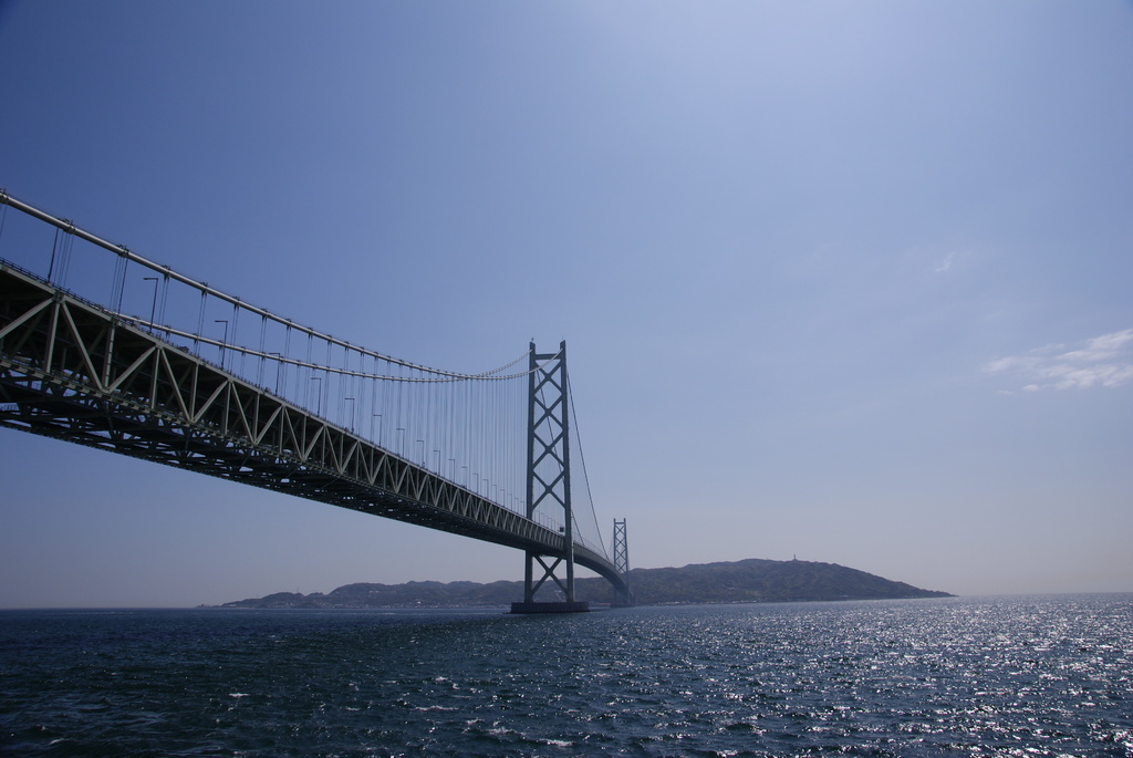 淡路に伸びる明石海峡１