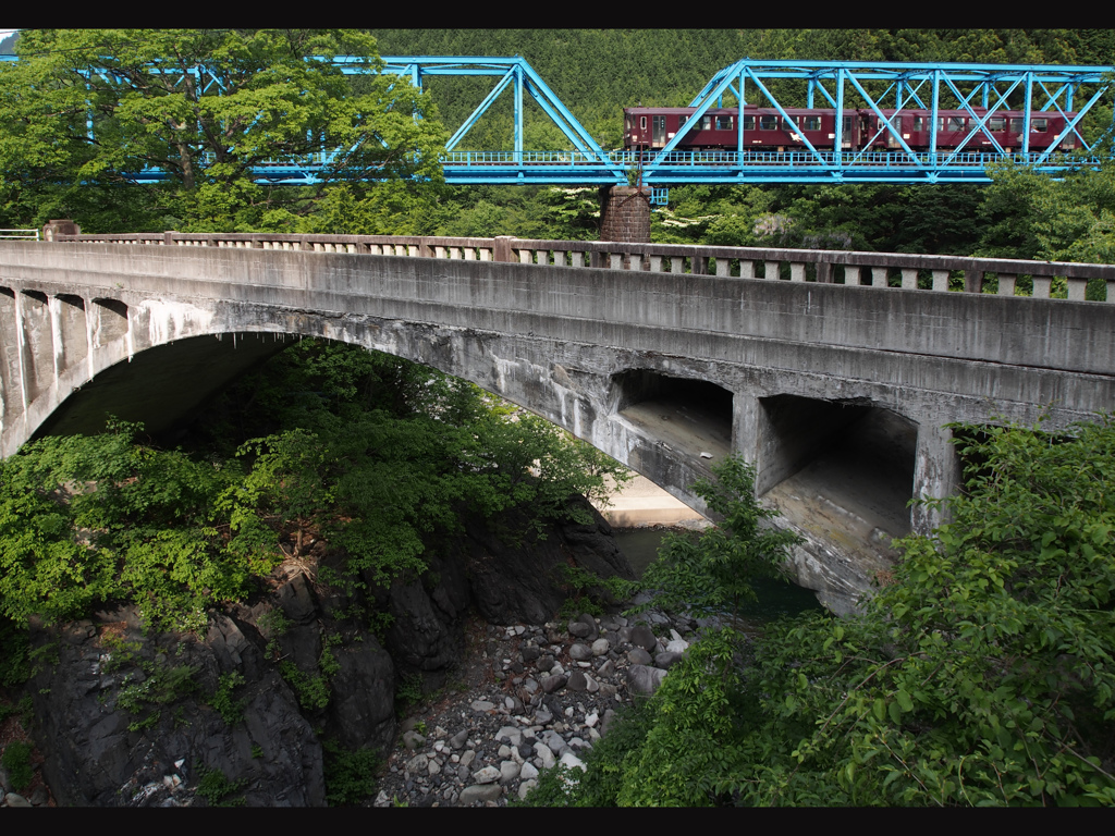 見守る橋