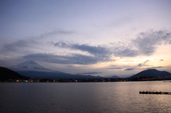 Lake, sky, and the mountain