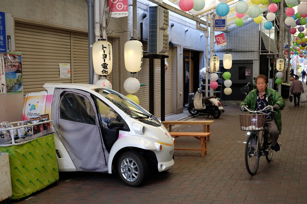 商店街のマイクロカー