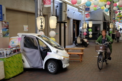 商店街のマイクロカー