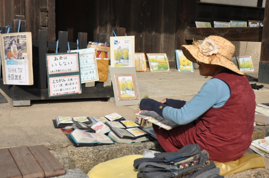 絵手紙を書くおばあちゃま
