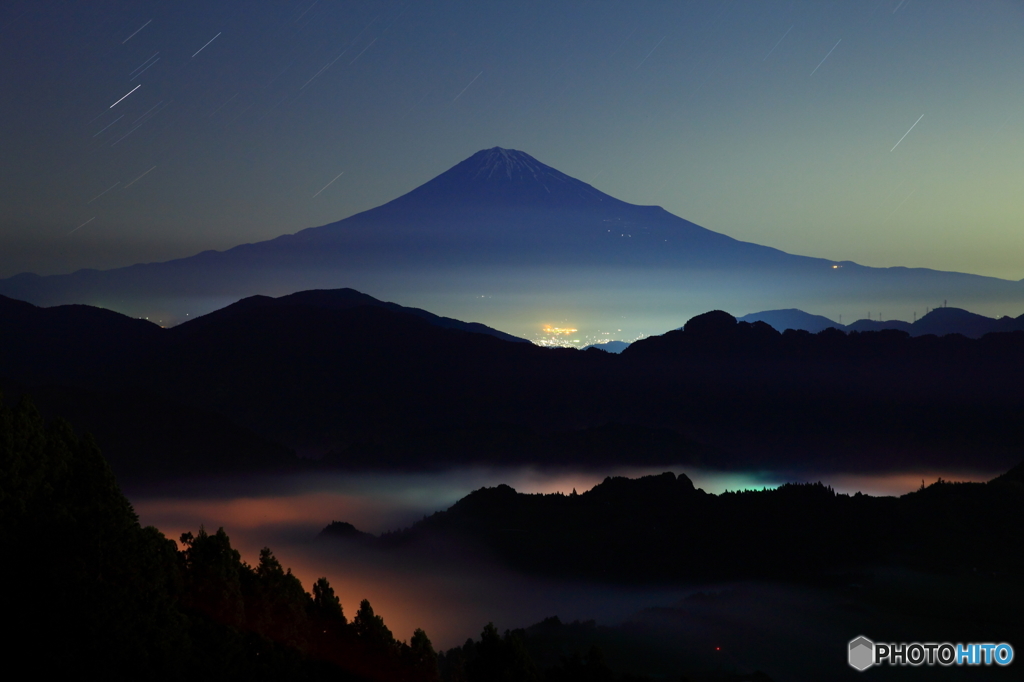 虹色の夜