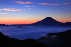 夜明けの鼓動