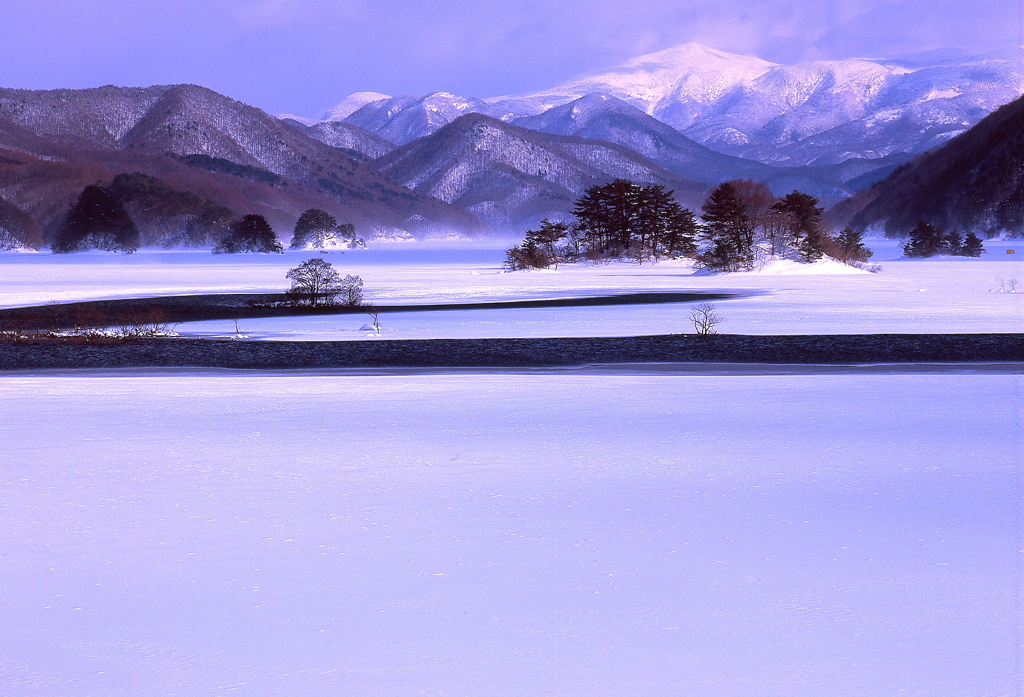 白い湖