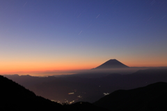 夜明け前