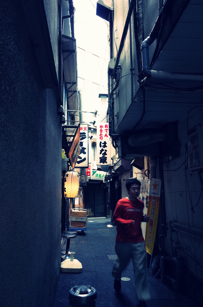 路地裏