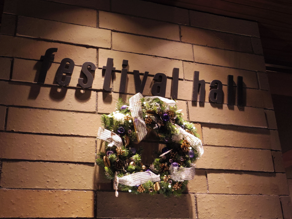 フェスティバルホールへ