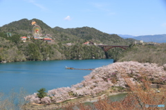 恵那峡の春