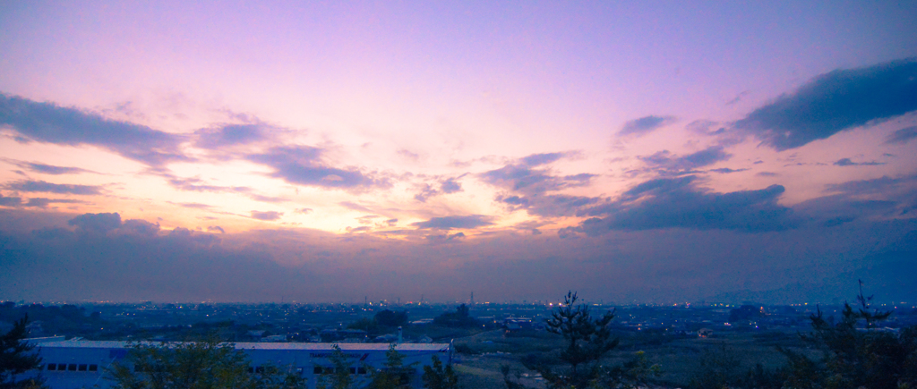 故郷の夕焼けはどこよりも美しく