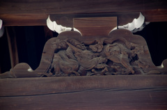 古き彫刻