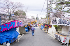 桜も屋台も