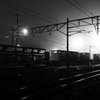 霧の貨物駅