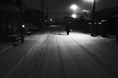 雪の夜道