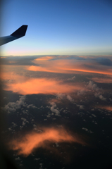 飛行機の窓から