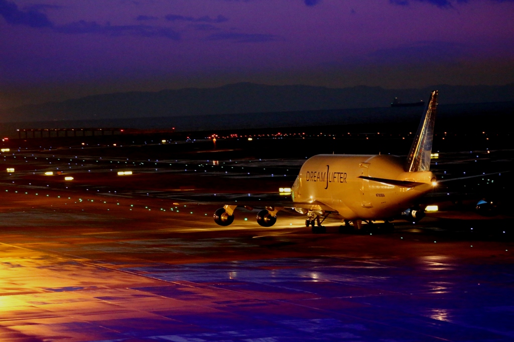 ＤＲＥＡＭ　ＬＩＦＴＥＲ　夜宴